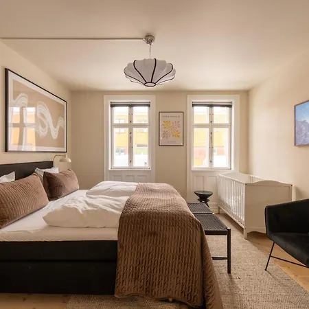 320 Sqm Townhouse By The Marble Church * Копенгаген