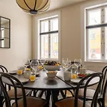 320 Sqm Townhouse By The Marble Church 코펜하겐