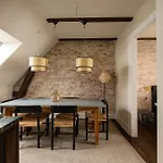 아파트 320 Sqm Townhouse By The Marble Church *