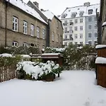 아파트 320 Sqm Townhouse By The Marble Church
