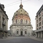320 Sqm Townhouse By The Marble Church * 코펜하겐