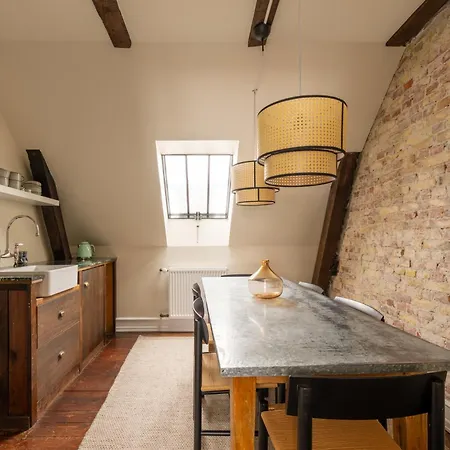 Апартаменты 320 Sqm Townhouse By The Marble Church Копенгаген