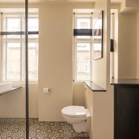 320 Sqm Townhouse By The Marble Church Апартаменты