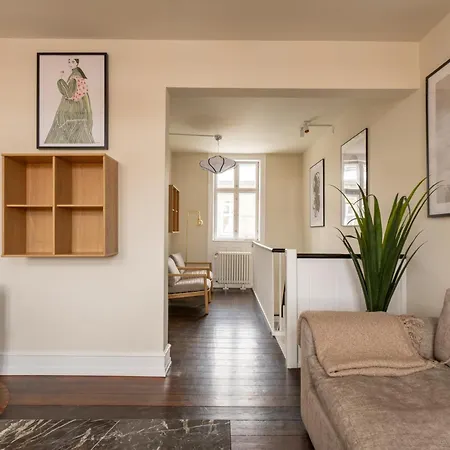 320 Sqm Townhouse By The Marble Church Апартаменты Копенгаген