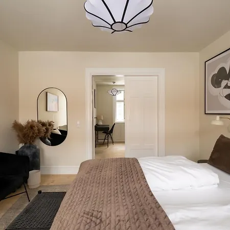 320 Sqm Townhouse By The Marble Church Апартаменты *