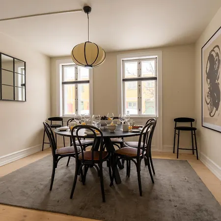 Leilighet 320 Sqm Townhouse By The Marble Church København