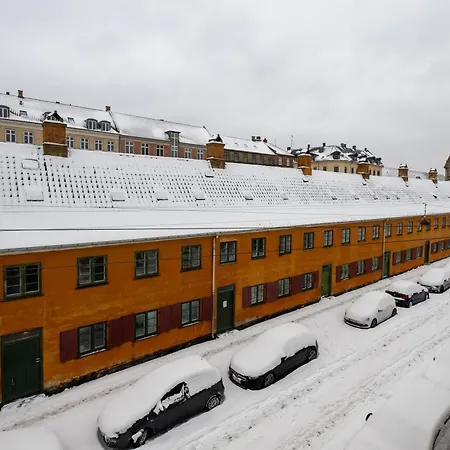 Appartamento 320 Sqm Townhouse By The Marble Church