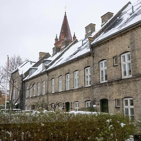 320 Sqm Townhouse By The Marble Church * Копенгаген