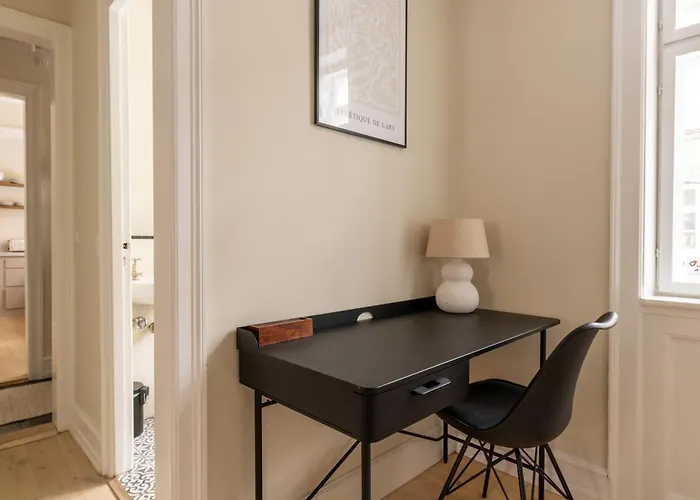 Appartamento 320 Sqm Townhouse By The Marble Church