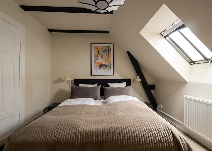 320 Sqm Townhouse By The Marble Church Appartamento