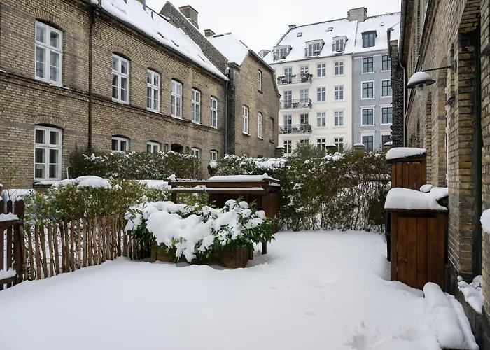 Appartamento 320 Sqm Townhouse By The Marble Church